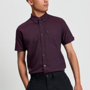 Ben Sherman S/S Oxford Shirt in Wine
